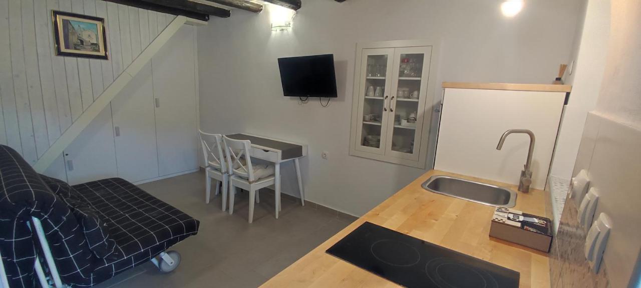 Apartment Desanti Valun Ngoại thất bức ảnh